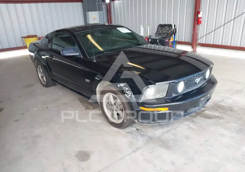 2005 Ford MUSTANG фото