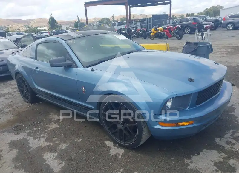 2005 Ford MUSTANG фото