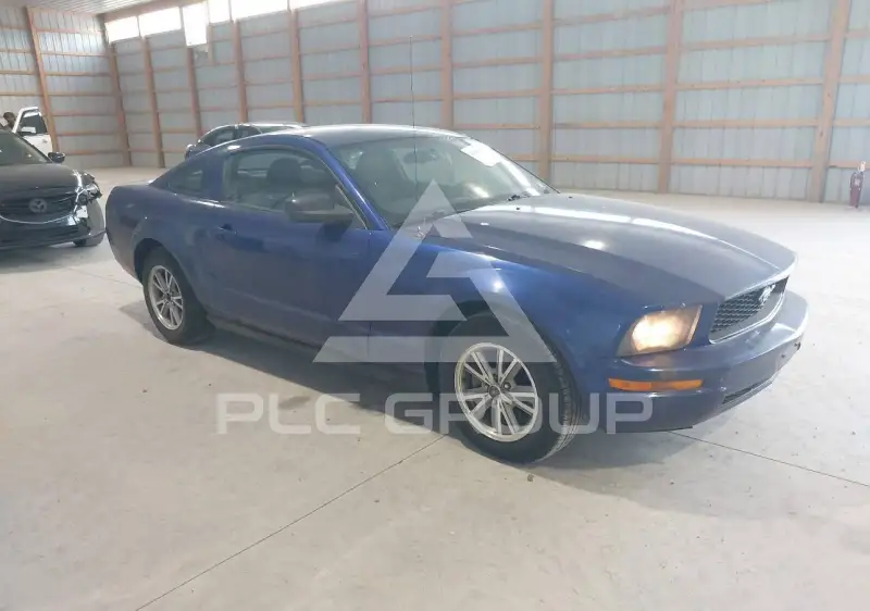 2005 Ford MUSTANG photo