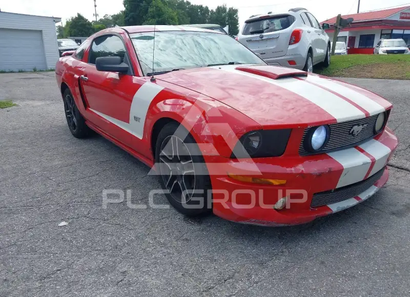 2005 Ford MUSTANG photo