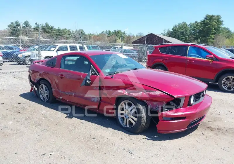 2005 Ford MUSTANG фото