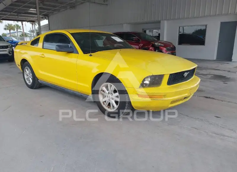 2005 Ford MUSTANG фото