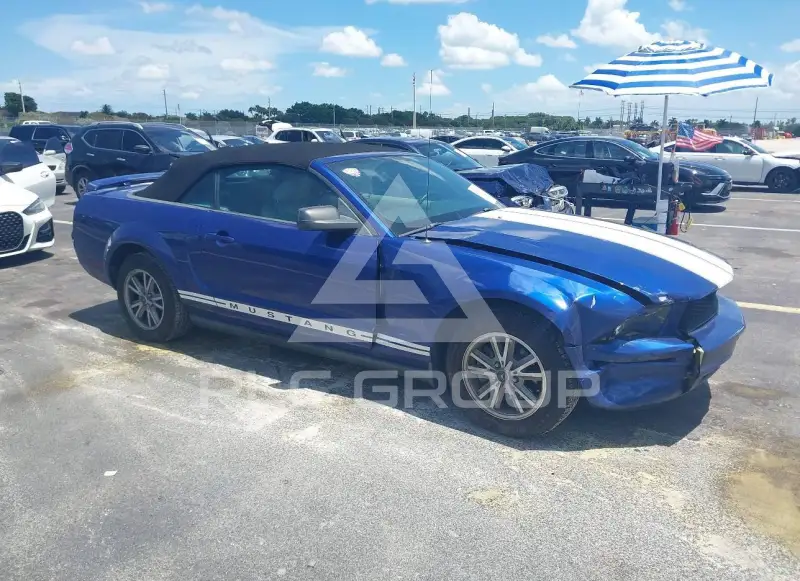 2005 Ford MUSTANG photo