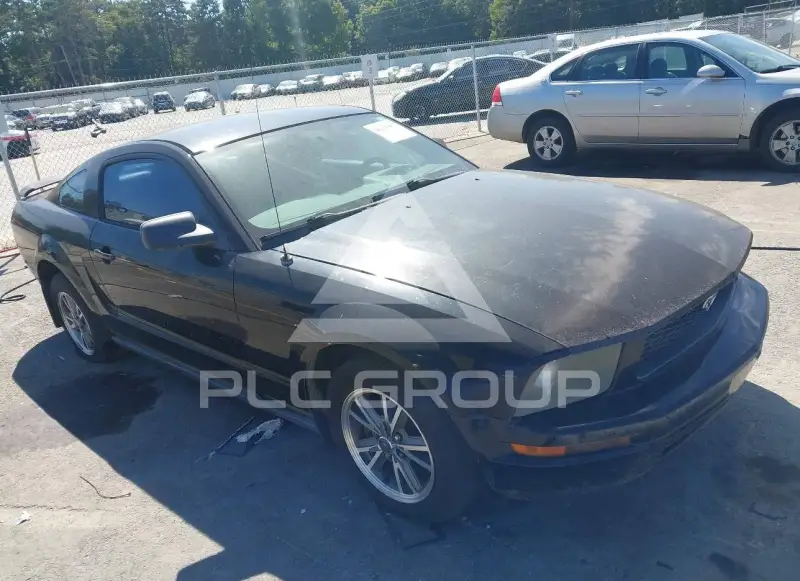 2005 Ford MUSTANG фото