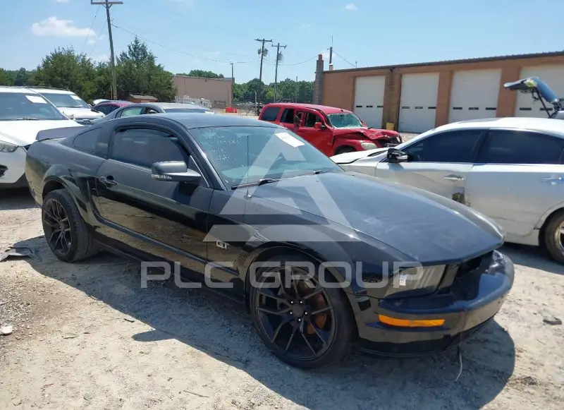 2005 Ford MUSTANG фото