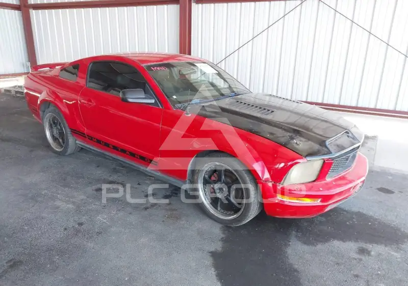 2005 Ford MUSTANG фото