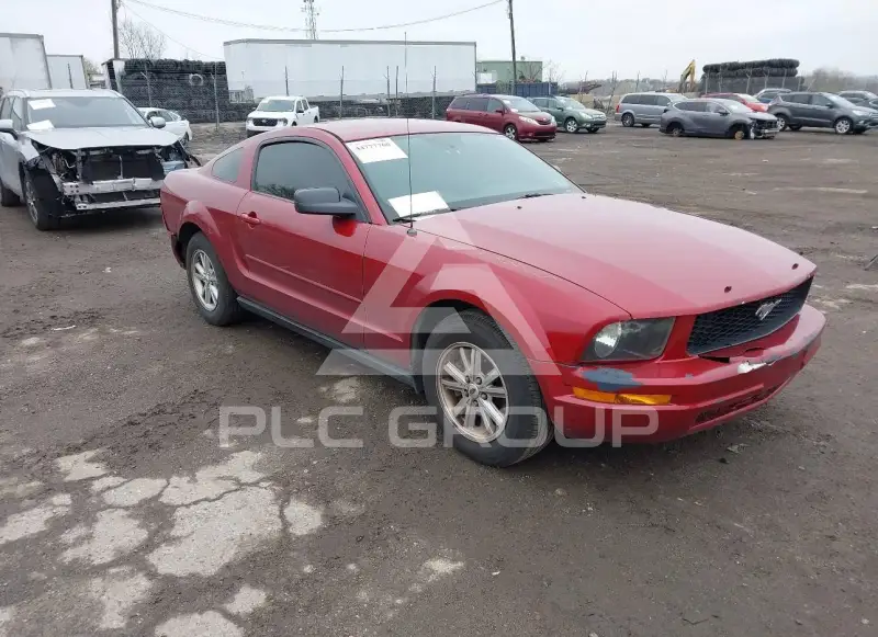 2005 Ford MUSTANG фото