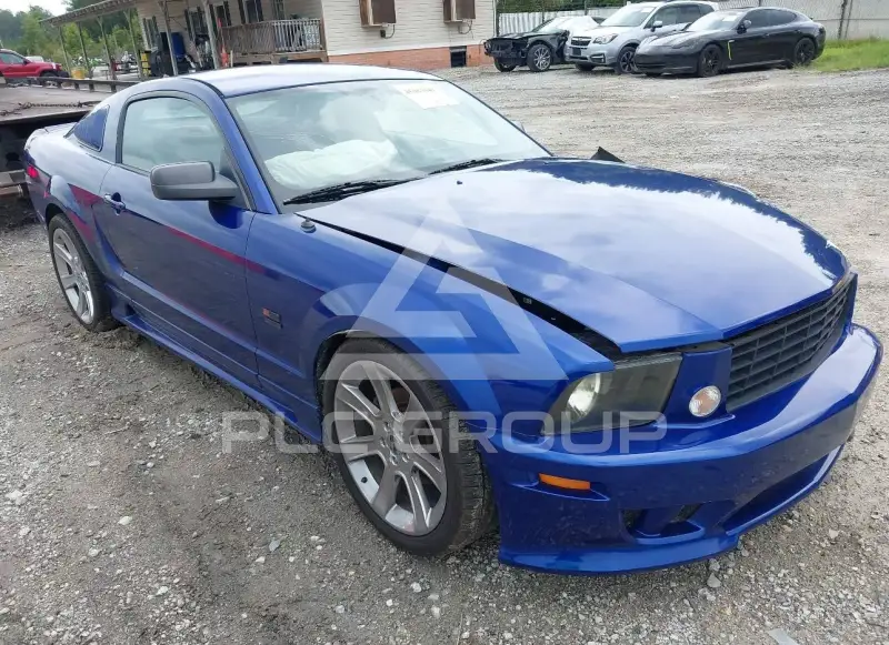 2005 Ford MUSTANG фото