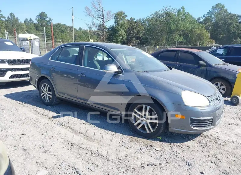 2005 Volkswagen Jetta photo