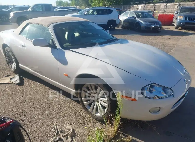 2006 Jaguar XK8 photo