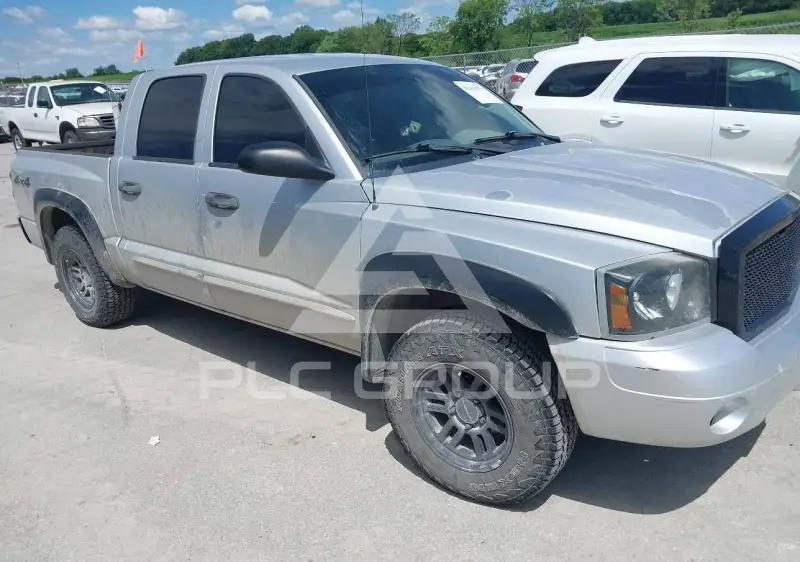 2006 Dodge DAKOTA фото
