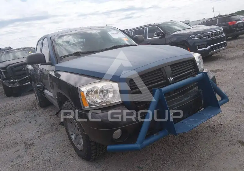 2006 Dodge DAKOTA photo