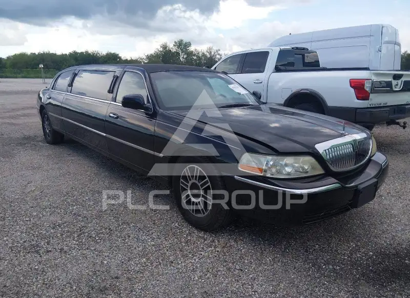 2006 Lincoln Town фото