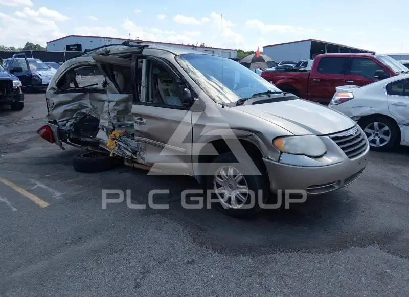 2006 Chrysler TOWN & COUNTRY photo