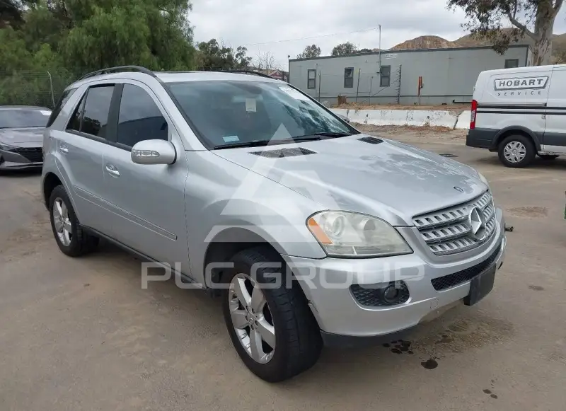 2006 Mercedes Benz ML 500 фото