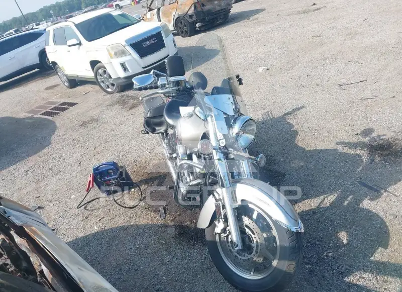 2006 Yamaha XVS1100 photo