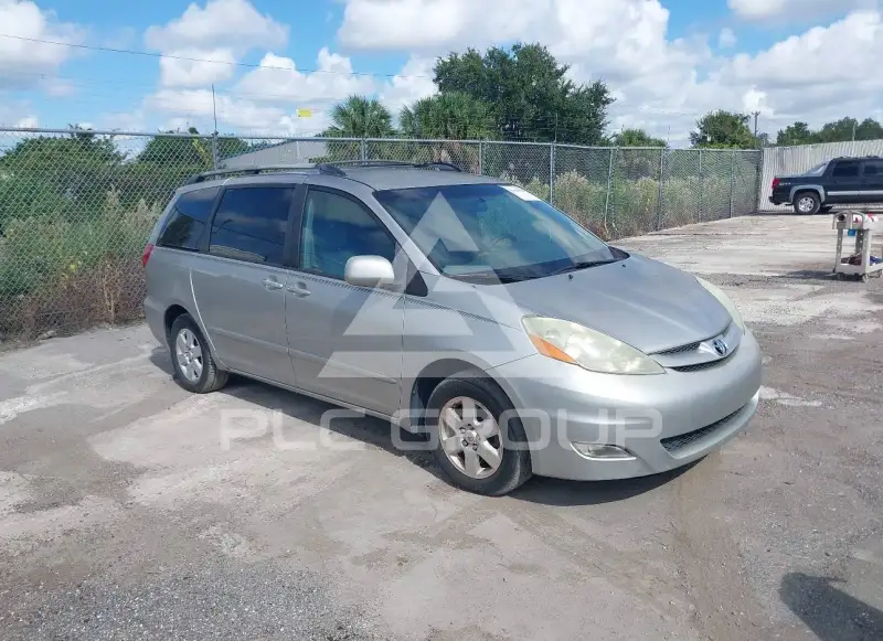 2006 Toyota SIENNA photo