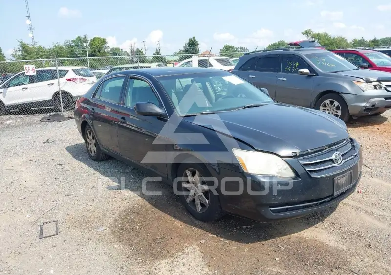 2006 Toyota AVALON photo