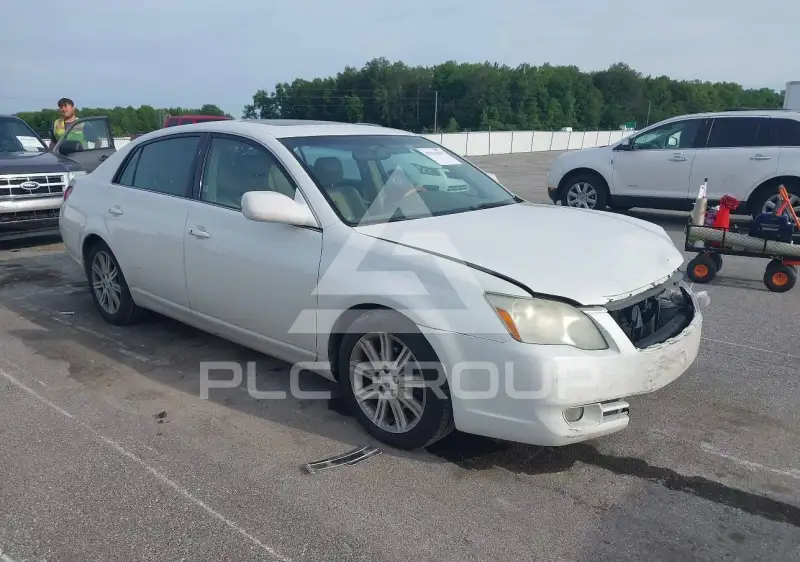 2006 Toyota AVALON photo