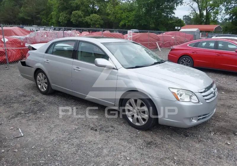 2006 Toyota AVALON photo