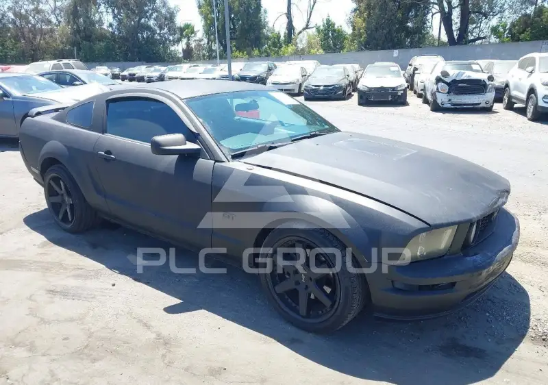 2006 Ford MUSTANG фото