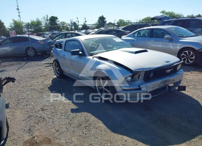 2006 Ford MUSTANG фото