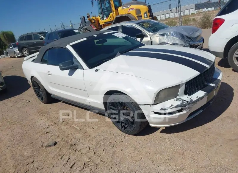 2006 Ford MUSTANG фото