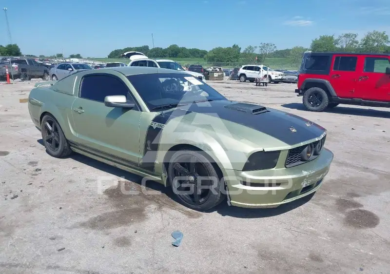 2006 Ford MUSTANG фото