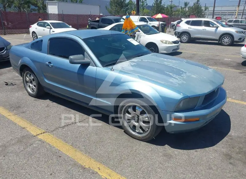 2006 Ford MUSTANG фото