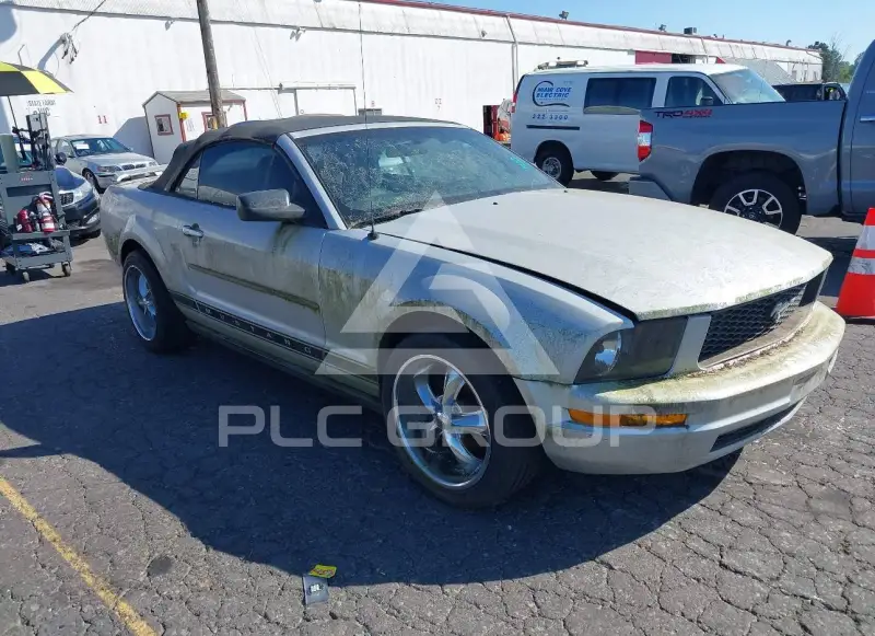 2006 Ford MUSTANG фото