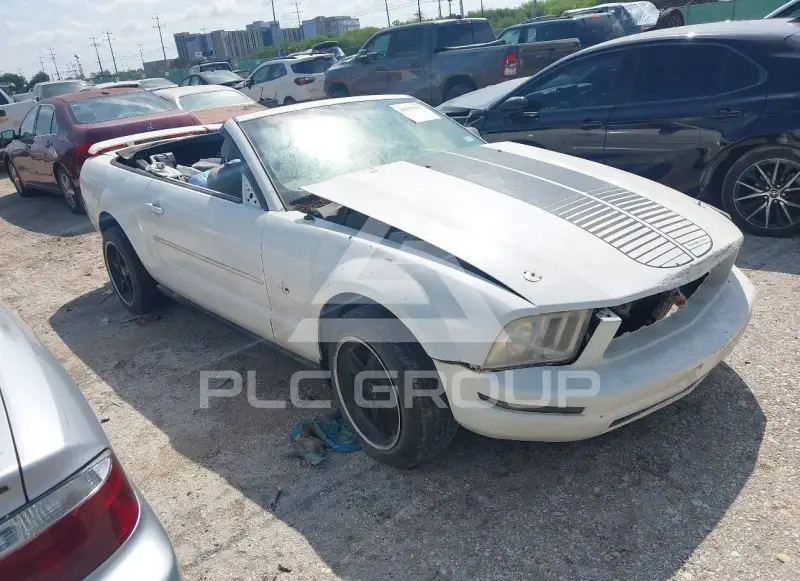 2006 Ford MUSTANG фото