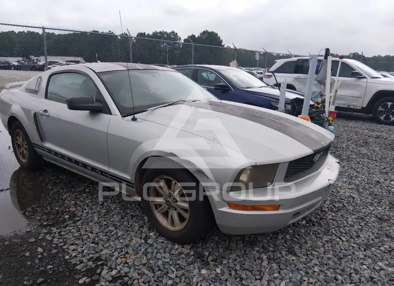 2006 Ford MUSTANG photo