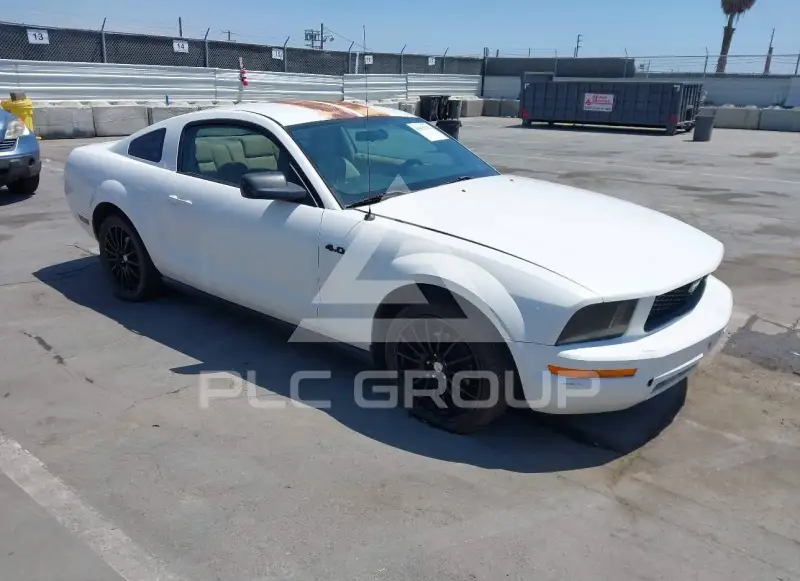 2006 Ford MUSTANG фото