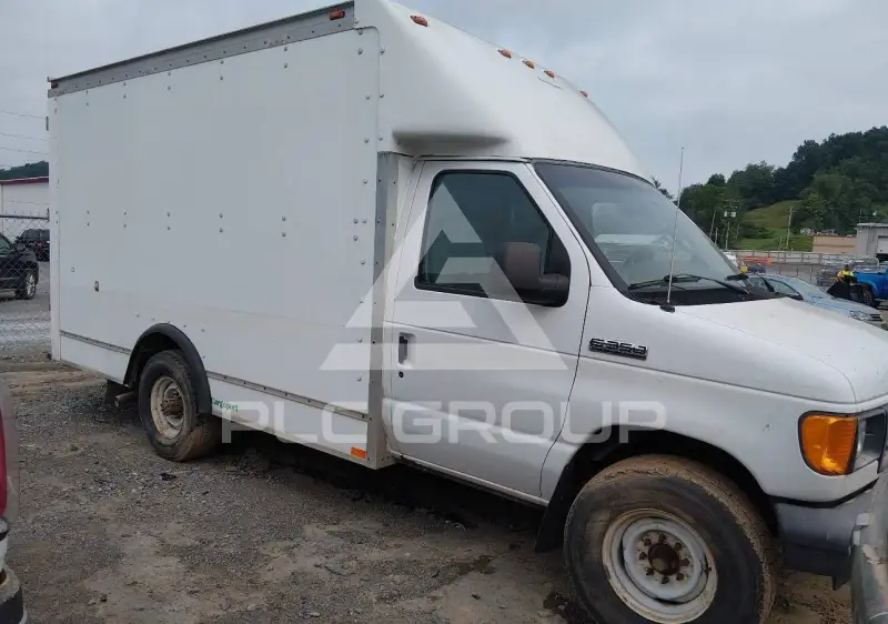 2006 Ford E-350 photo
