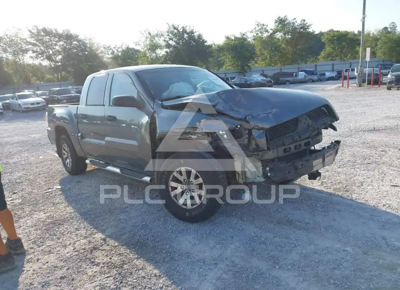 2007 Mitsubishi RAIDER photo