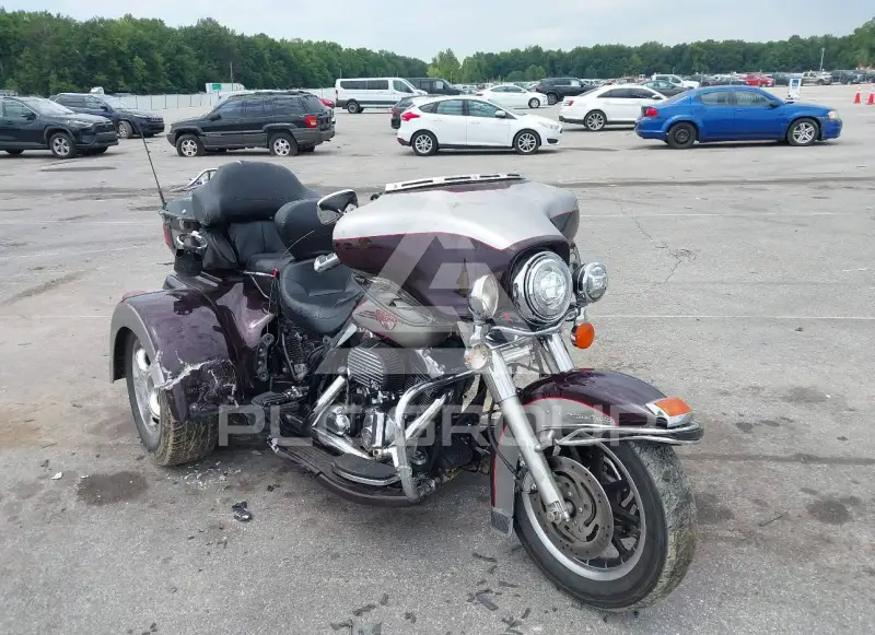 2007 Harley-Davidson FLHTCU photo