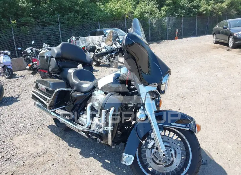 2007 Harley-Davidson FLHTCU photo