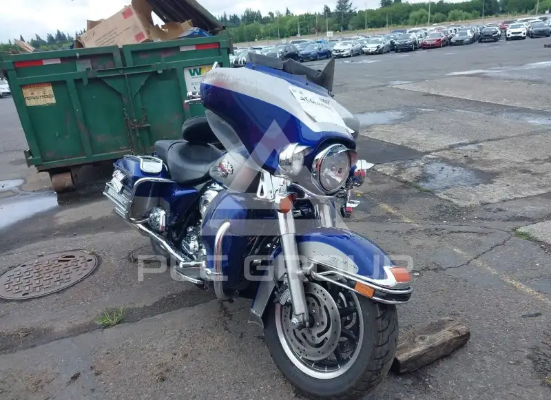 2007 Harley-Davidson FLHTCU photo