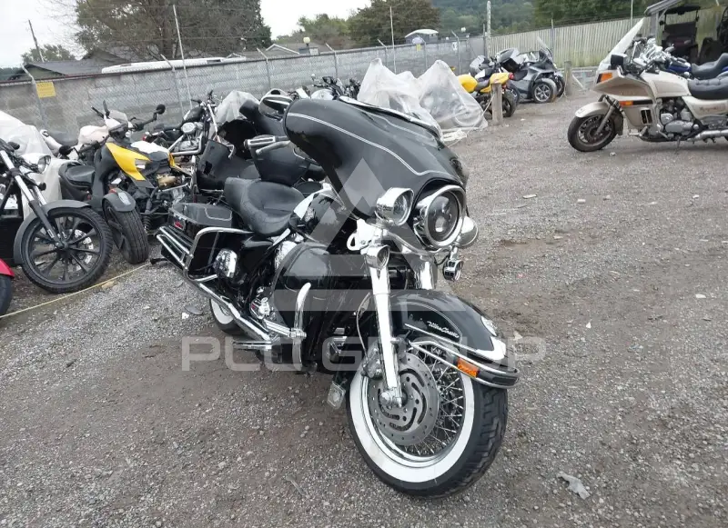 2007 Harley-Davidson FLHTCU фото