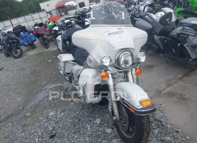 2007 Harley-Davidson FLHTCU фото