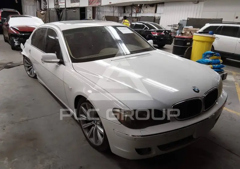 2007 BMW 750 photo