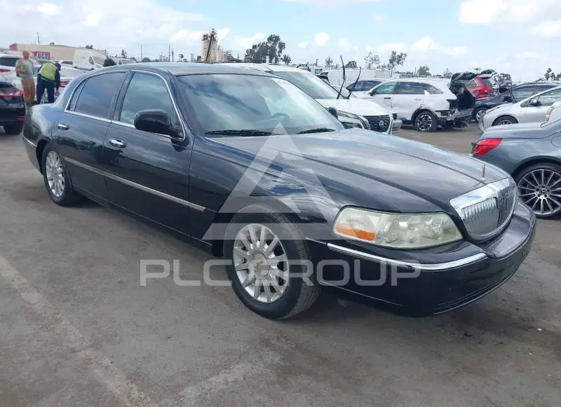 2007 Lincoln Town фото