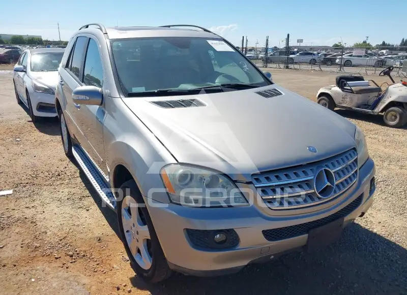 2007 Mercedes Benz ML 350 photo