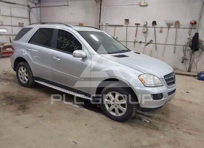 2007 Mercedes Benz ML 350 photo