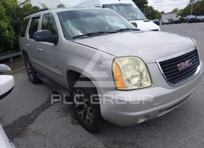 2007 GMC YUKON фото