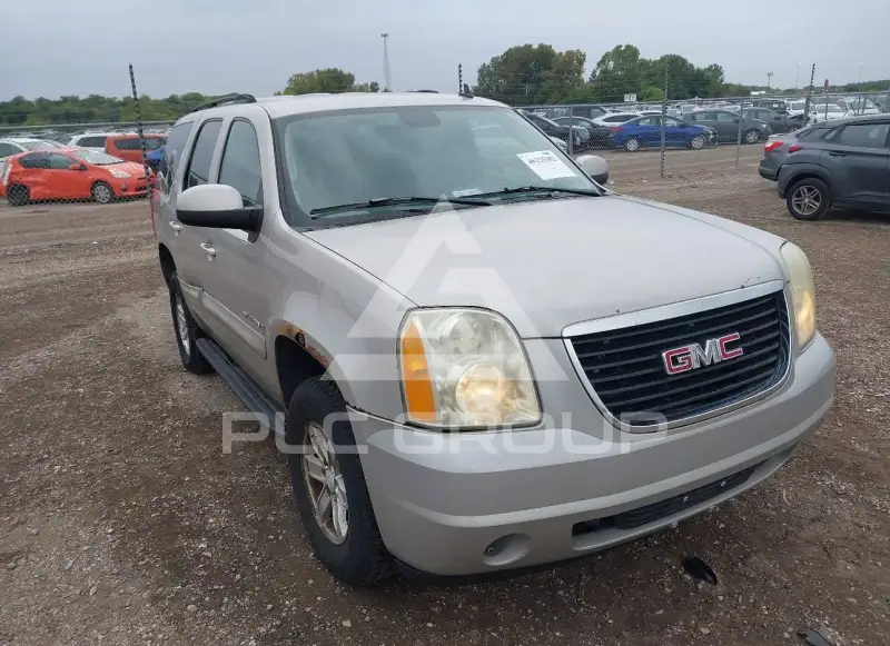 2007 GMC YUKON фото