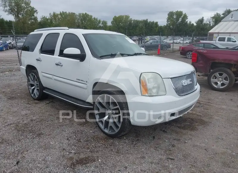 2007 GMC YUKON фото