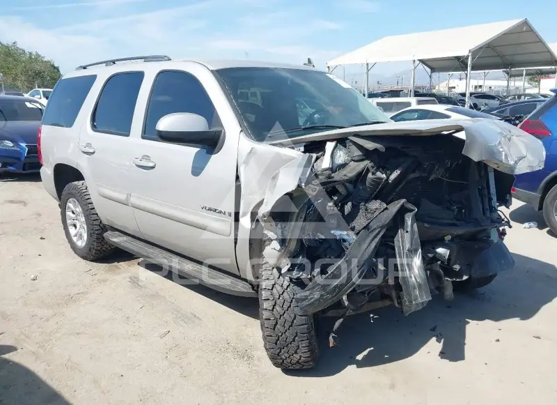 2007 GMC YUKON фото