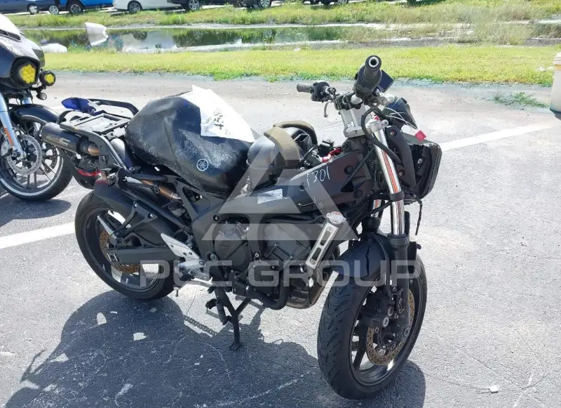 2007 Yamaha FZ6 photo