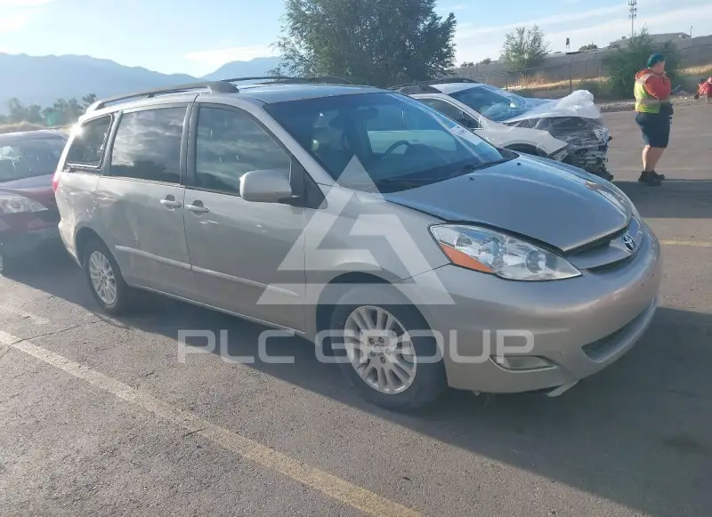 2007 Toyota SIENNA photo